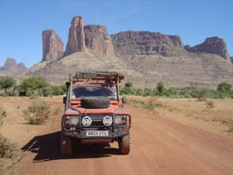 escarpment near Douantza